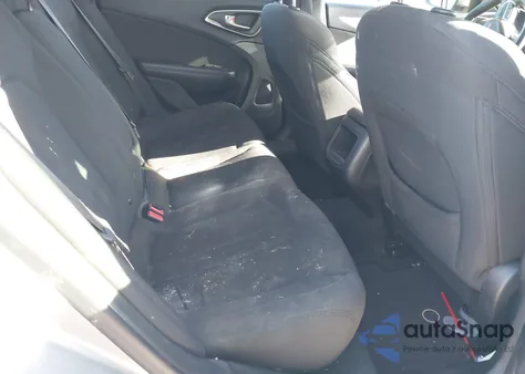 2015 Chrysler 200 Limited z USA, uszkodzony, nr VIN 1C3CCCAB7FN562998